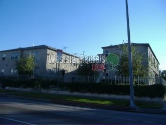 Primary Photo - 1700 S La Brea Ave