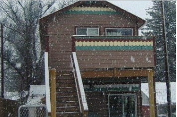 Building Photo - 634 E 7th Ave