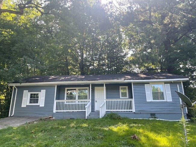 Photo - 1647 Bridgeport Drive NW House