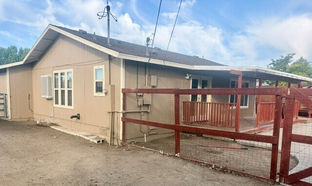 Foto del edificio - 11835 Tupelo St
