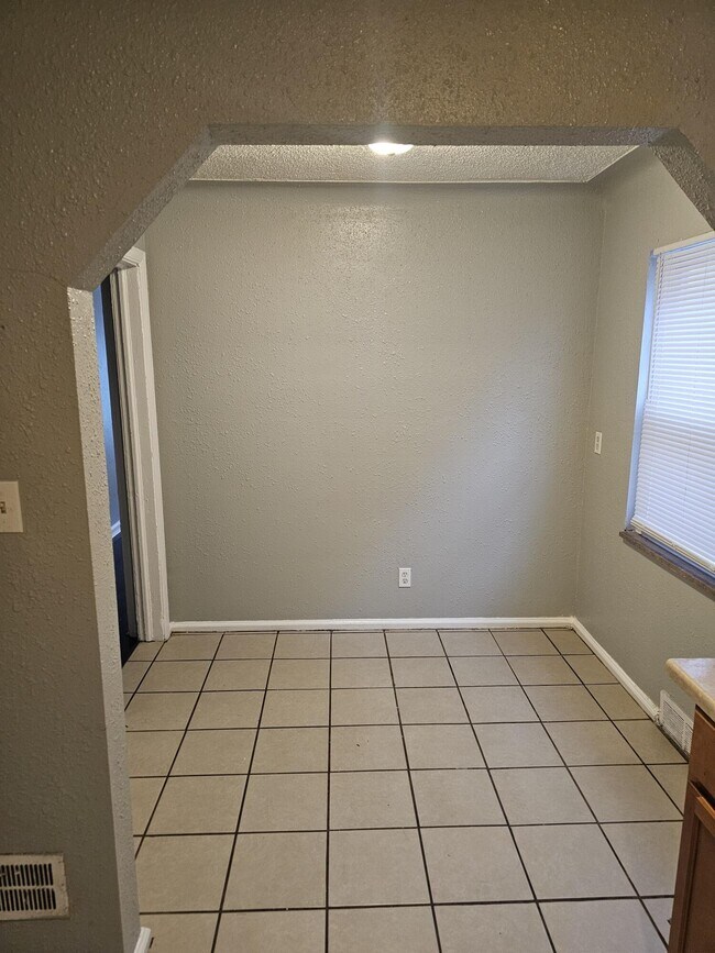 Foto del edificio - 16724 Rutherford St