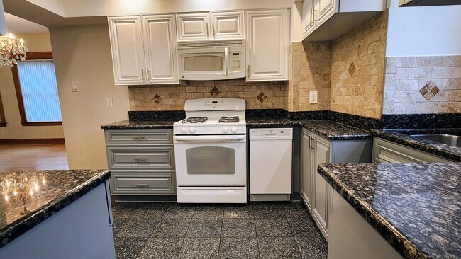 Building Photo - 1000 N Oakley Blvd