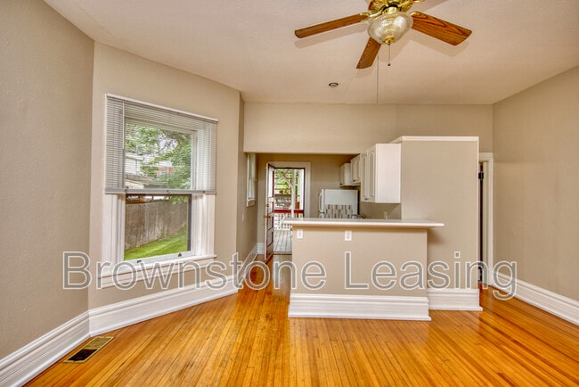 Building Photo - 1135 Corona St