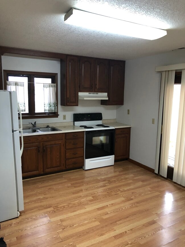 Foto del edificio - 111 S Van St