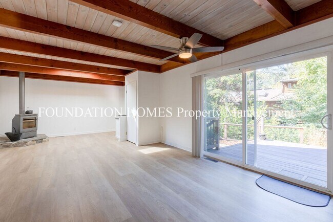 Building Photo - 2 br, 1.5 bath House - 34A Scenic Rd