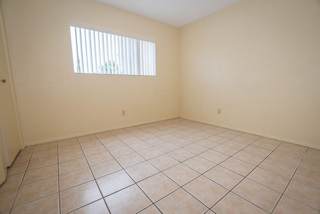 Foto del edificio - Spacious 3 Bedroom, 2 Bath Home with Updat...