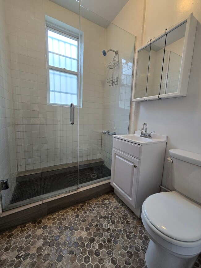 Foto del edificio - 4866 N Magnolia Ave