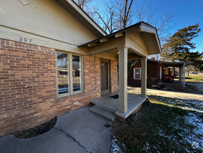 Building Photo - 2207 18th St