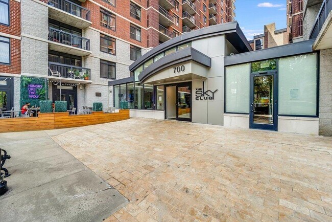 Foto del edificio - 700 1st St