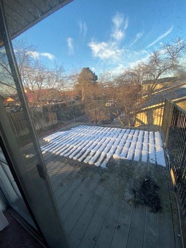 Building Photo - 178 W Colby Ln