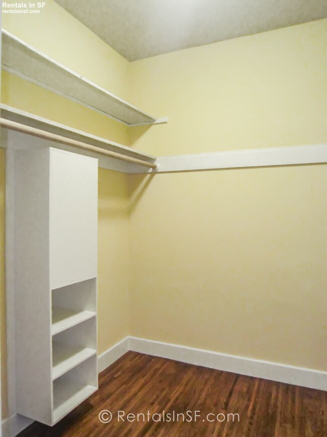 Building Photo - 2245 Larkin St