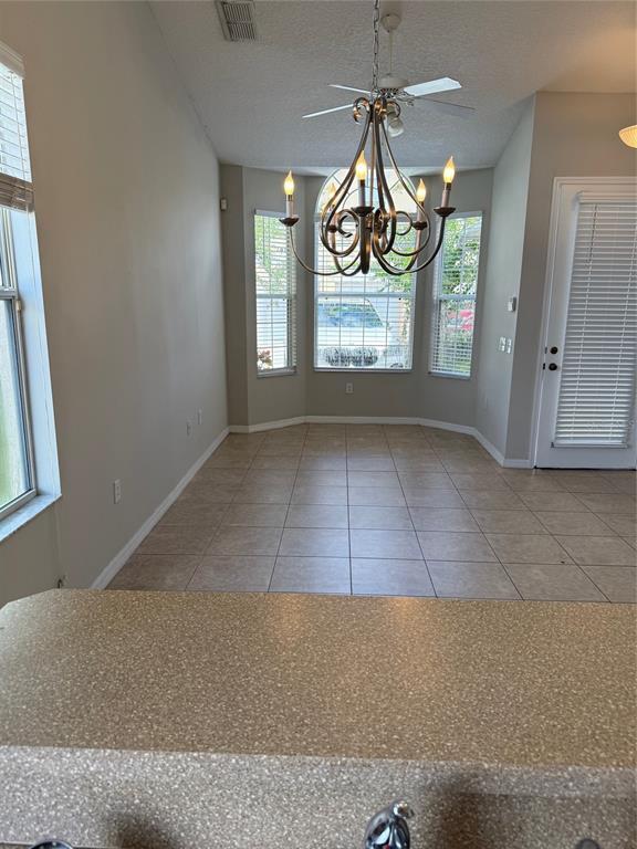 Building Photo - 7404 Lago De Oro