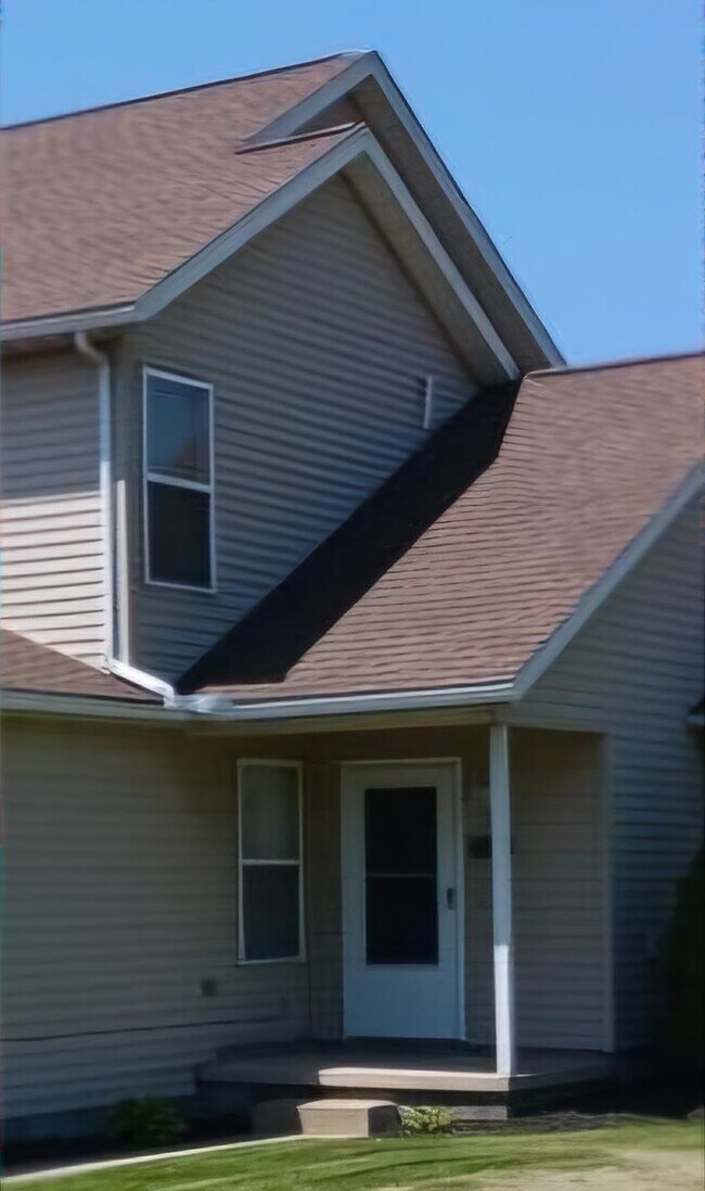 Foto del edificio - 2045 Rolling Meadows Ln