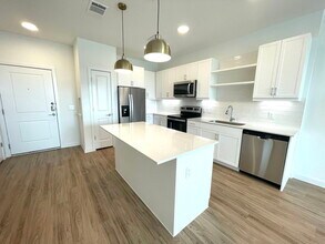 Building Photo - 1202 Wolf Cyn Rd