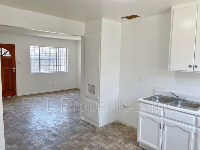 Primary Photo - 8315 Miramonte Blvd