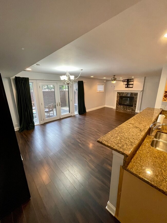 Foto del edificio - 5417 W Carmen Ave