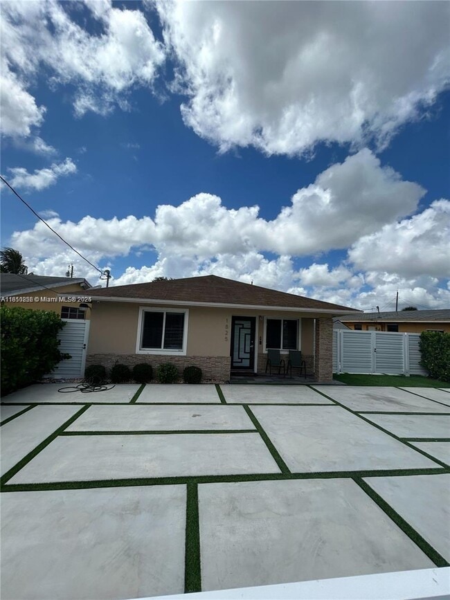Foto del edificio - 1825 NW 154th St