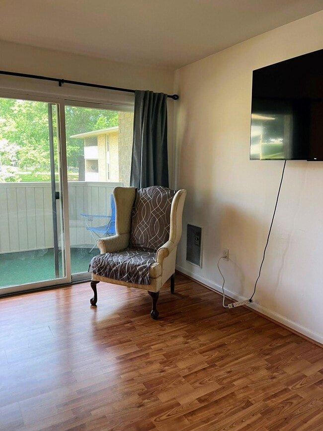 Building Photo - 5260 Crossbow Cir