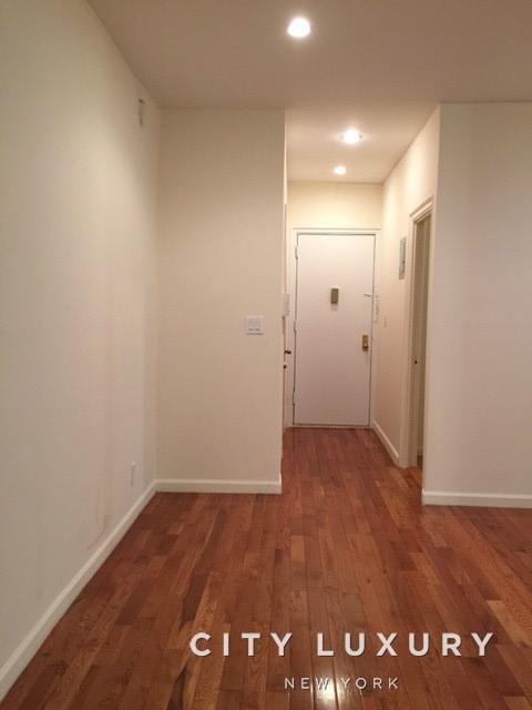 Foto principal - 30 Dongan Pl