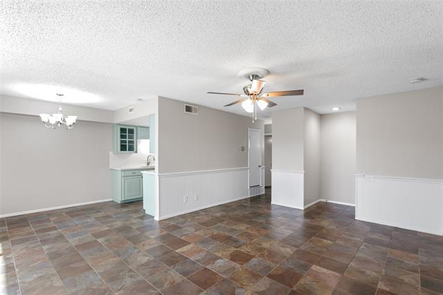 Building Photo - 4211 Fairway Dr