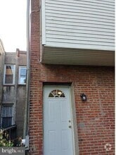 Building Photo - 889 N 47th St