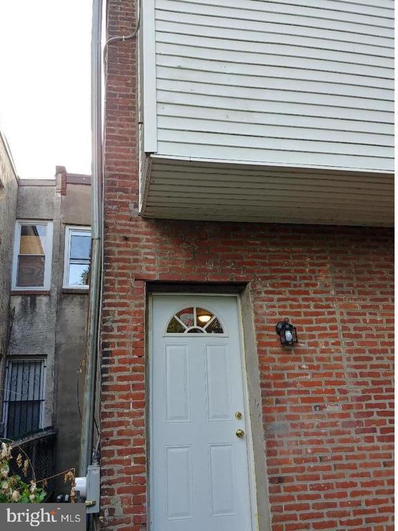 Foto principal - 889 N 47th St