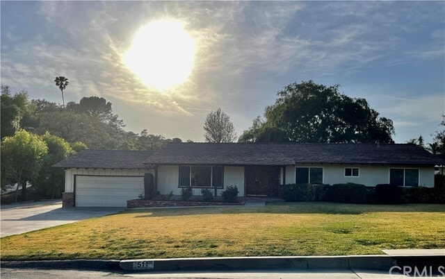 Primary Photo - 511 N Yucca Ridge Rd