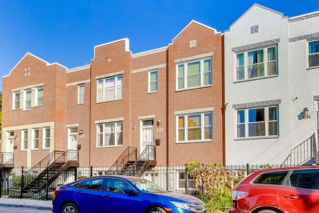 Foto del edificio - 2318 W Flournoy St