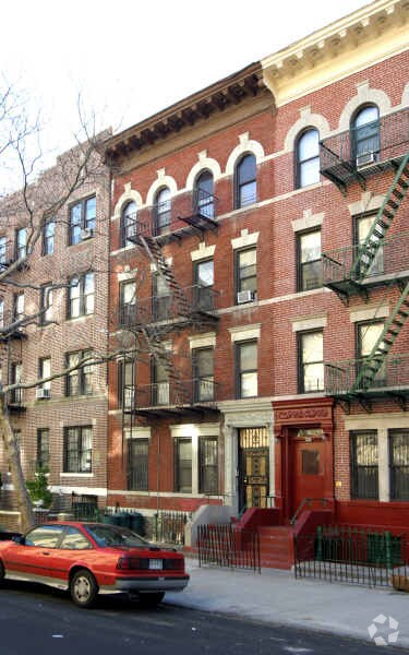 Primary Photo - 382 Montgomery St