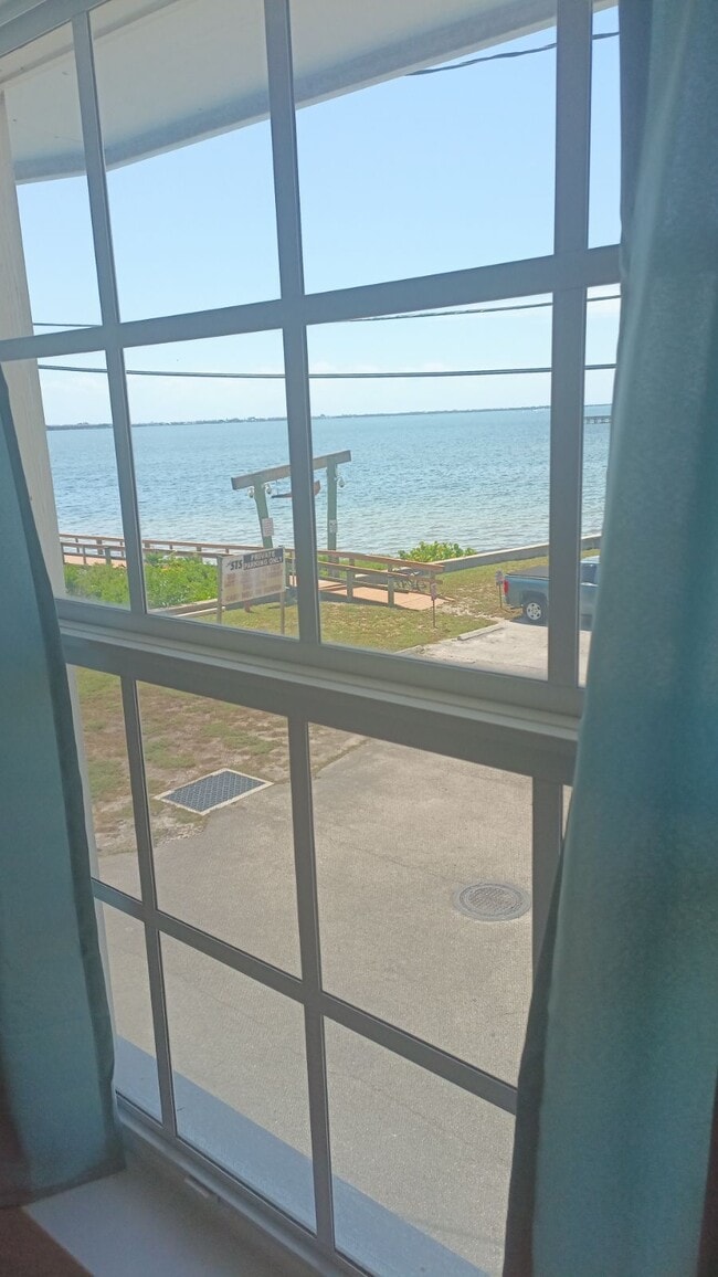 Photo - 3271 NE Indian River Dr Apartments