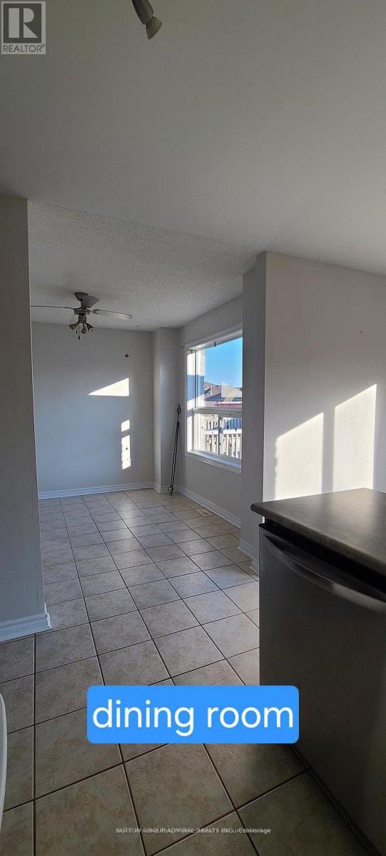 Photo du bâtiment - 38 Lang Dr