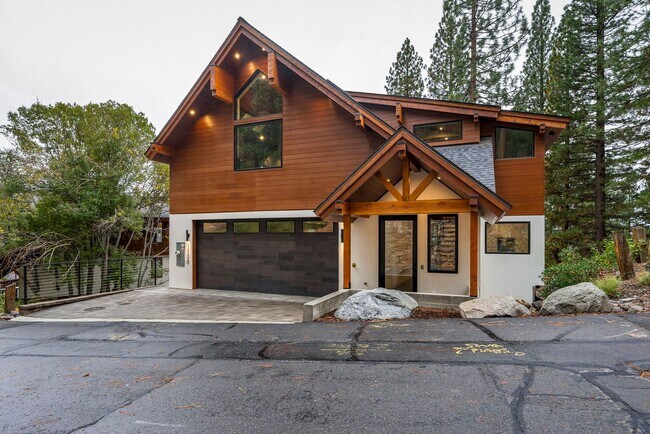 Foto del edificio - The ultimate Tahoe experience