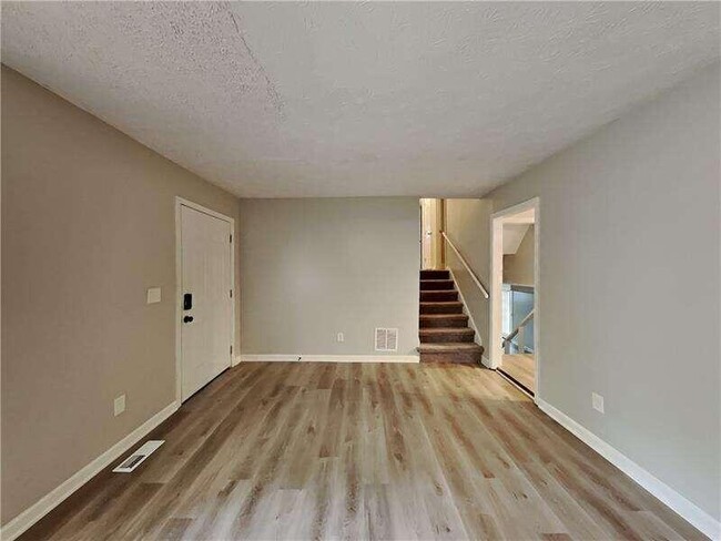 Building Photo - 486 Valenti Ct