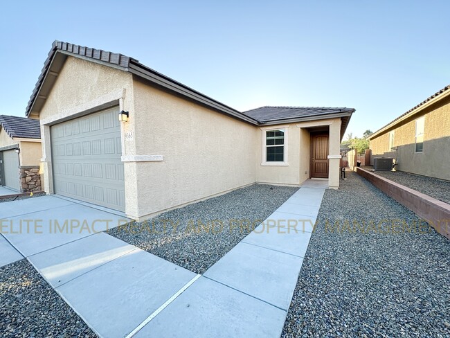 Building Photo - 9365 N Peridot Vis Ave