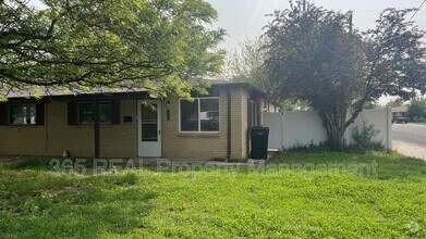 Building Photo - 1036 31st Ave