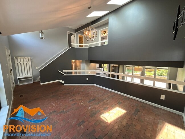 Building Photo - 907 Berwick Dr