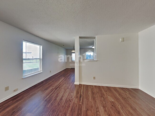Building Photo - 1741 Feather Reed Lane