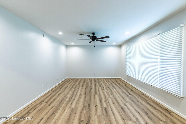 Foto del edificio - 2601 33rd St