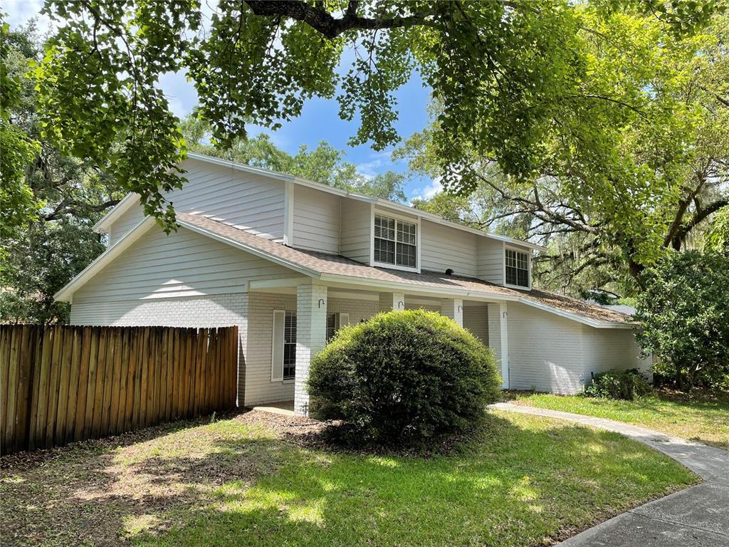 Primary Photo - 14904 Lake Forest Dr