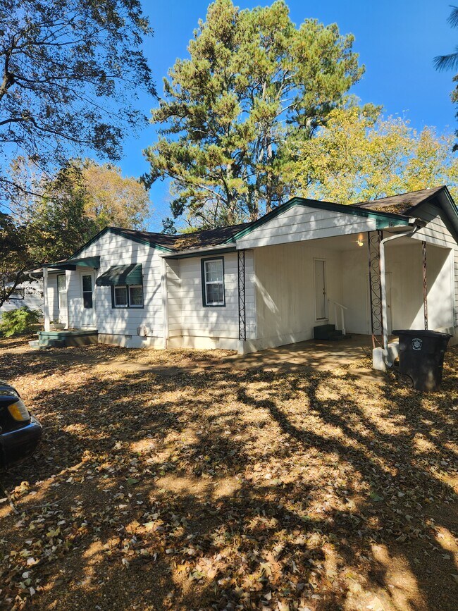 Foto del edificio - 638 Sunview Dr