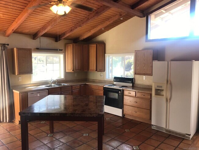 Foto del edificio - 30817 Old Hwy 395
