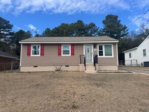 Building Photo - 908 Rochester Dr