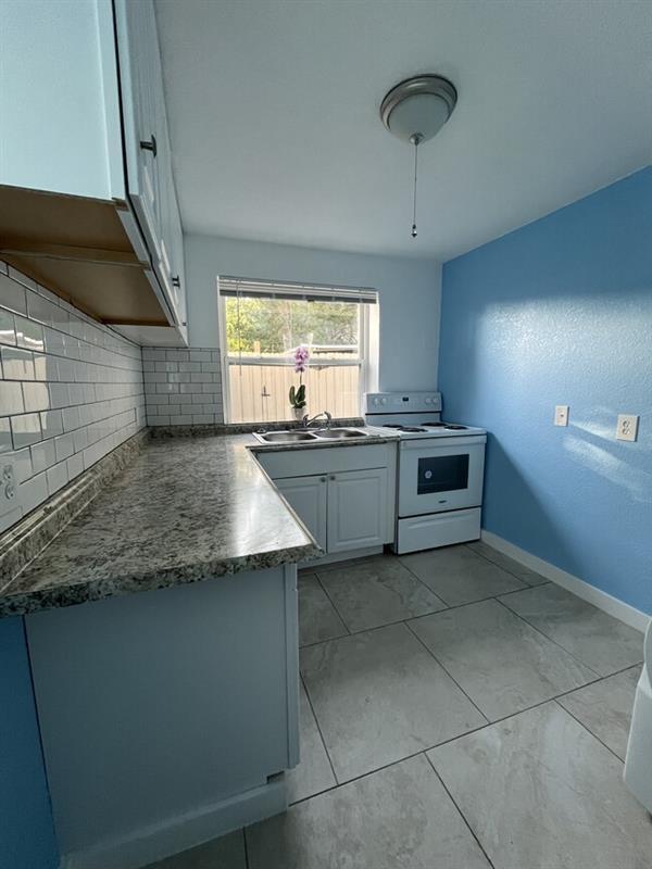 Foto del edificio - 71st Ave. Apartments