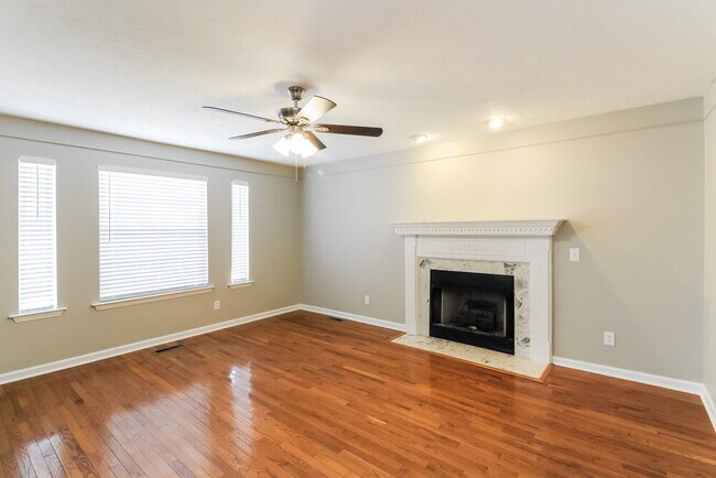 Building Photo - 403 Mountain View Ct