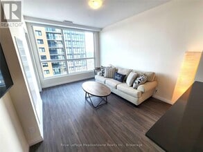 Building Photo - 104 Garment St