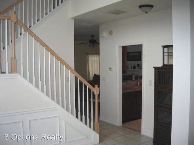 Building Photo - 4 br, 2.5 bath House - 1015 Crabapple Parc Dr