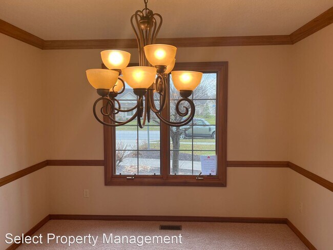 Building Photo - 1203 Crooked Creek Pkwy