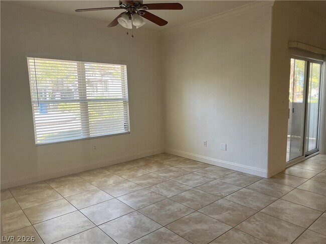 Foto del edificio - 7255 W Sunset Rd