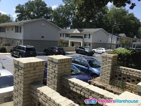 Building Photo - 6940 Roswell Rd NE