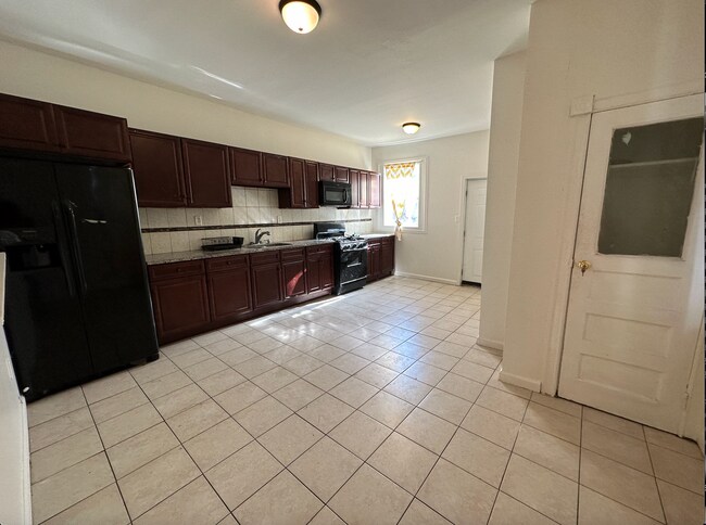 Foto del edificio - 5042 Locust St